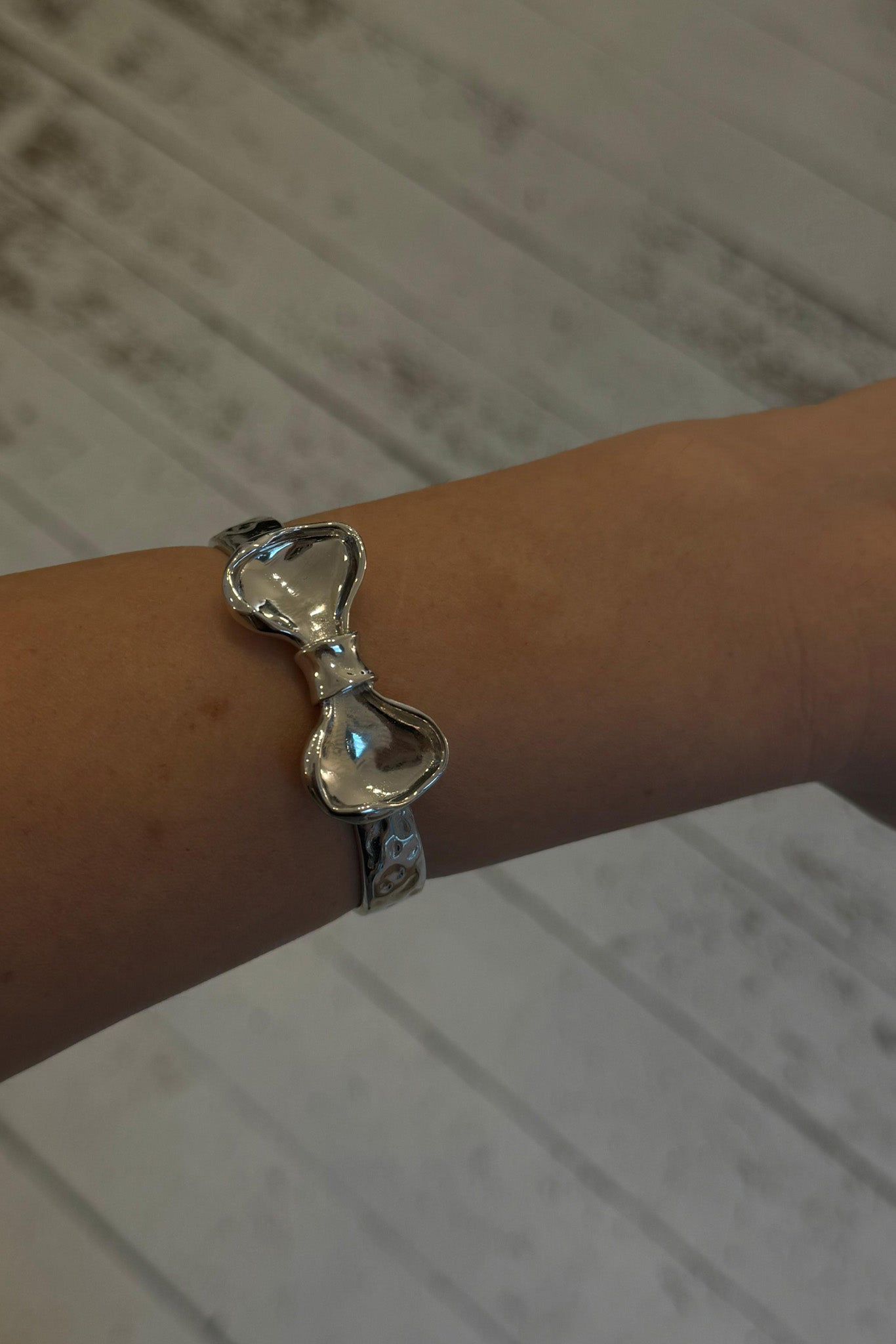 BOW BRACELET