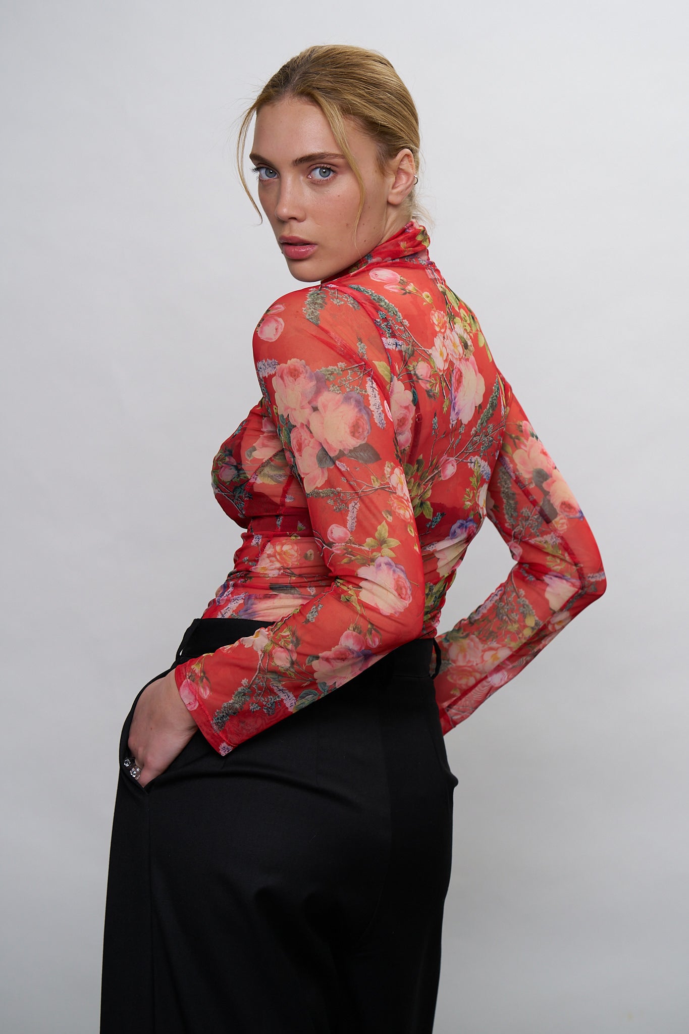 RED WHITNEY FLOWERS SHIRT